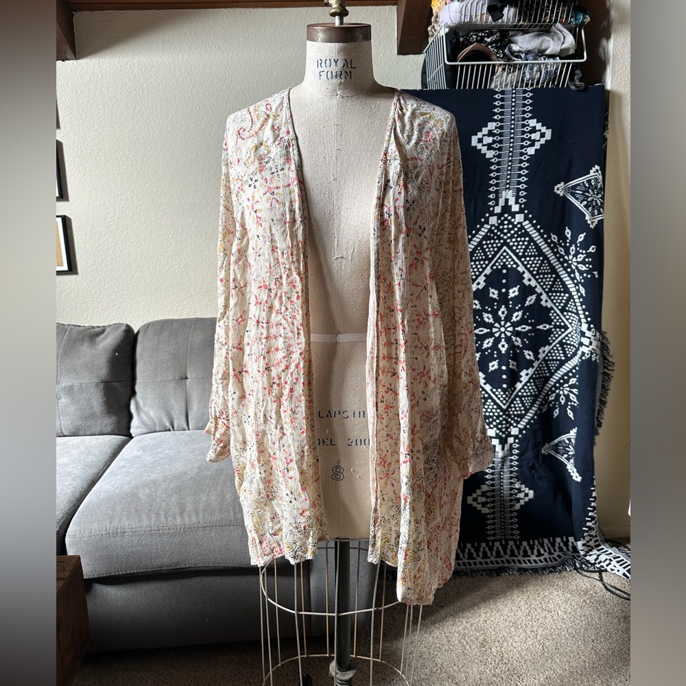 Billabong crinkle viscose medallion printed kimono cover up